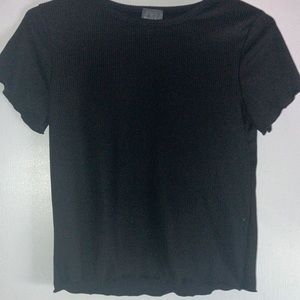 Black ribbed tee
